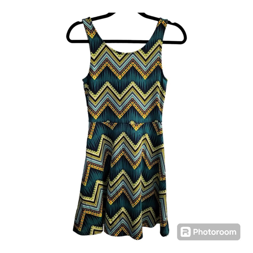 H&M Divided Blue/Green Zigzag Summer Dress
